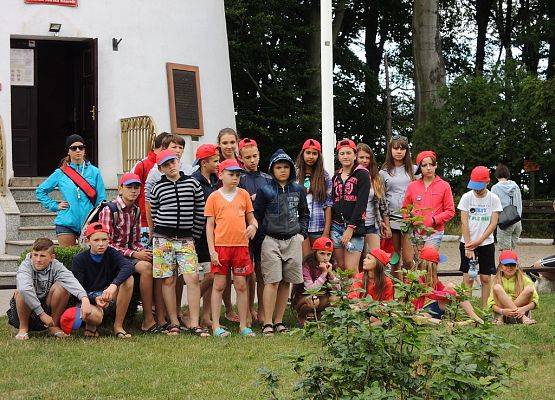 Grafika 5: Dzieci z Ukrainy w Błękitnej Szkole we Władysławowie