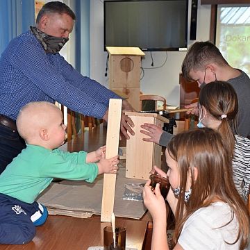 Rodzinne warsztaty ornitologiczne Grafika Rodzinne warsztaty ornitologiczne