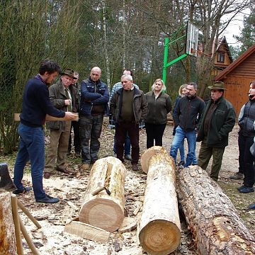 Grafika Zaproszenie na warsztaty "Bartnictwo na obszarze Wdzydzkiego Parku Krajobrazowego i Lasów Państwowych"