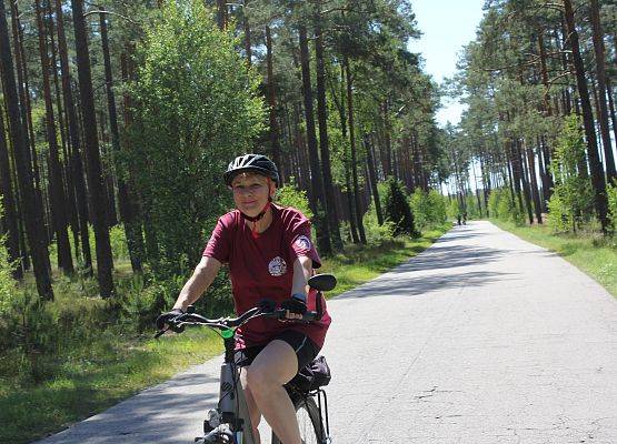 Fotorelacja z XIV Rajdu Ekoturystycznego. Na zdjęciach uczestnicy rajdu na trasach pieszych i rowerowych.