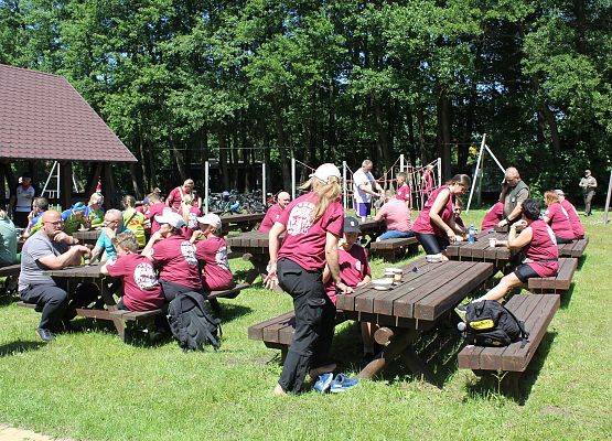 Fotorelacja z XIV Rajdu Ekoturystycznego. Na zdjęciach uczestnicy rajdu na trasach pieszych i rowerowych.
