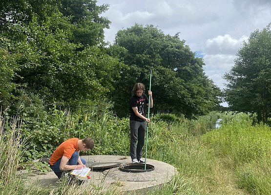 Letni obóz Naukowego Koła Chemików SPG w Błękitnej Szkole Grafika Letni obóz Naukowego Koła Chemików SPG w Błękitnej Szkole