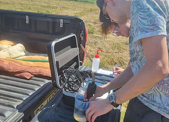 Letni obóz Naukowego Koła Chemików SPG w Błękitnej Szkole Grafika Letni obóz Naukowego Koła Chemików SPG w Błękitnej Szkole