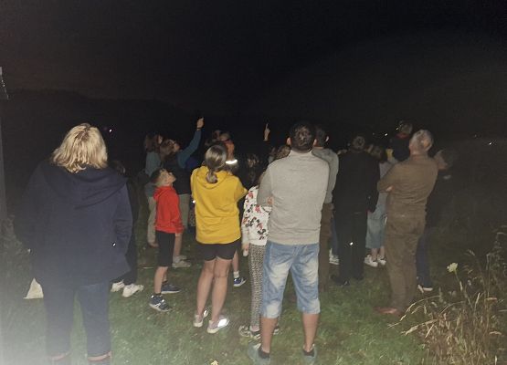 Nocne obserwacje gwiazd, nauka rozpoznawania wybranych gwiazdoziorów