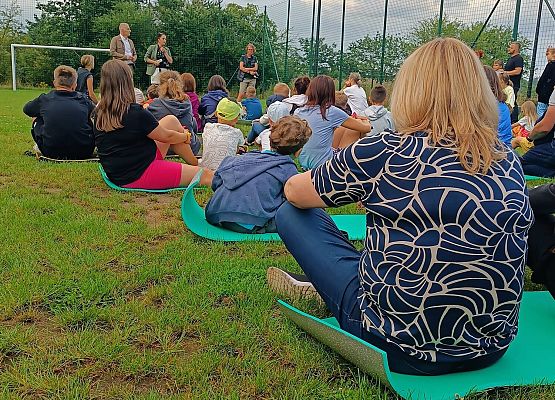 Podczas wykladu poruszano tematykę zanieczyszczenia światlem