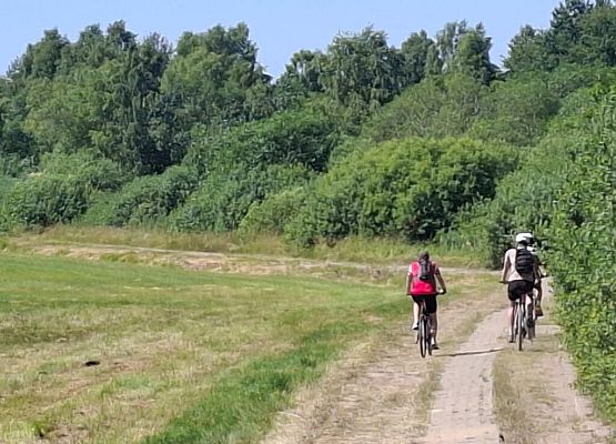 Grafika Fotorelacja z 3 Przyrodniczego Rajdu Rowerowego w NPK