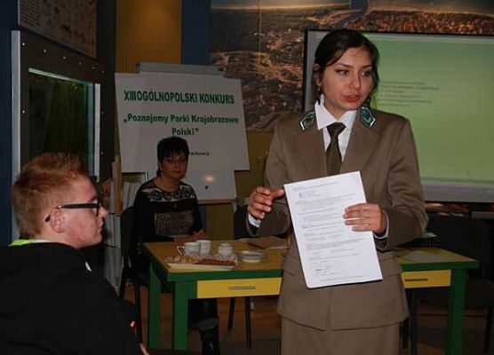 Grafika Gimnazjum w Kobylnicy zwycięzcą etapu parkowego konkursu"Poznajemy Parki Krajobrazowe Polski"
