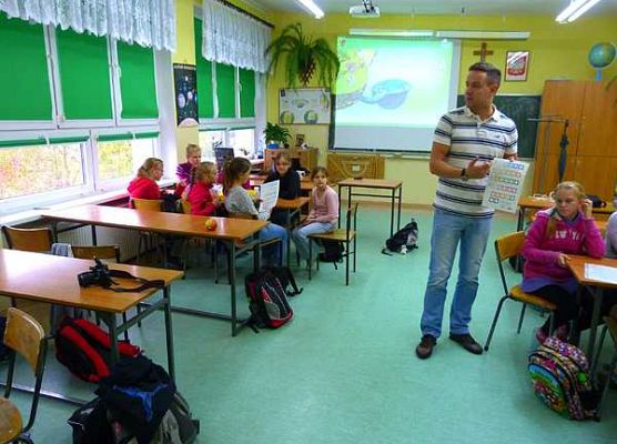 Grafika „Poznajemy jeziora w okolicy naszej szkoły”