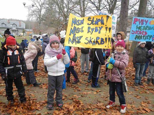 Nasza Słupia!  Nasze ryby!!  Nasz skarb!!! …… to hasło i wiele innych rozbrzmiewały podczas III rajdu na orientację „Tarlisko 2014” grafika